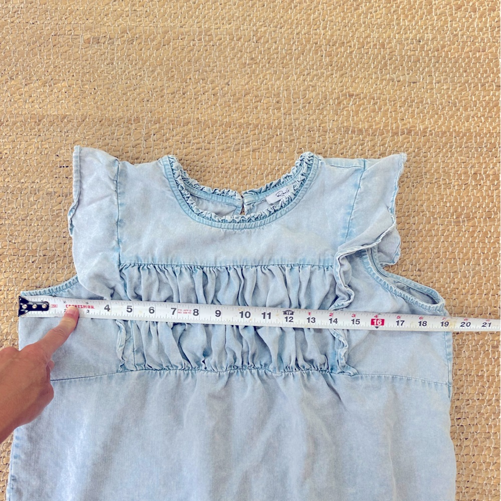 Rails Filomena‎ ruched top light blue denim color with ruffle sleeves size M - Picture 3 of 7